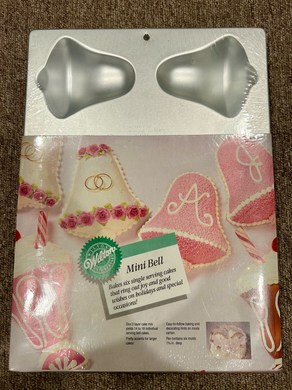 Wilton NWT Mini Bell Cake Pan
